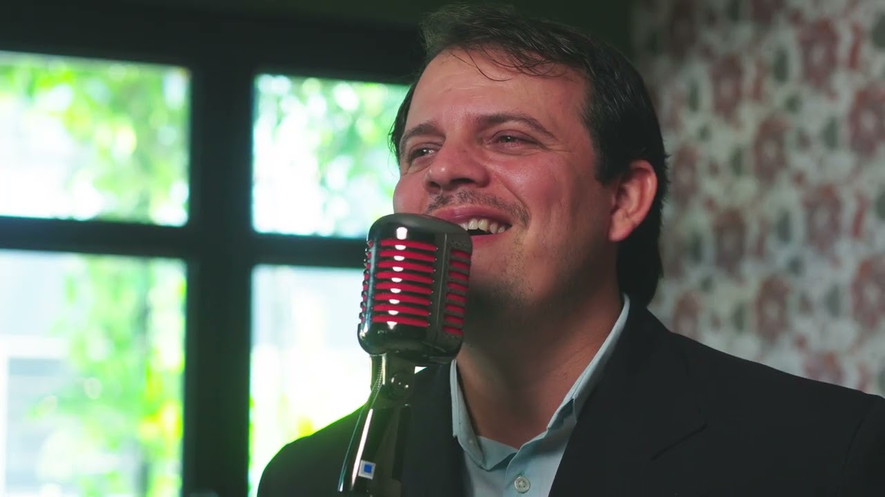 Leone Vannucci - Smile (Charlie Chaplin - cover) A Can&ccedil;&atilde;o do Otimismo e da Resili&ecirc;ncia