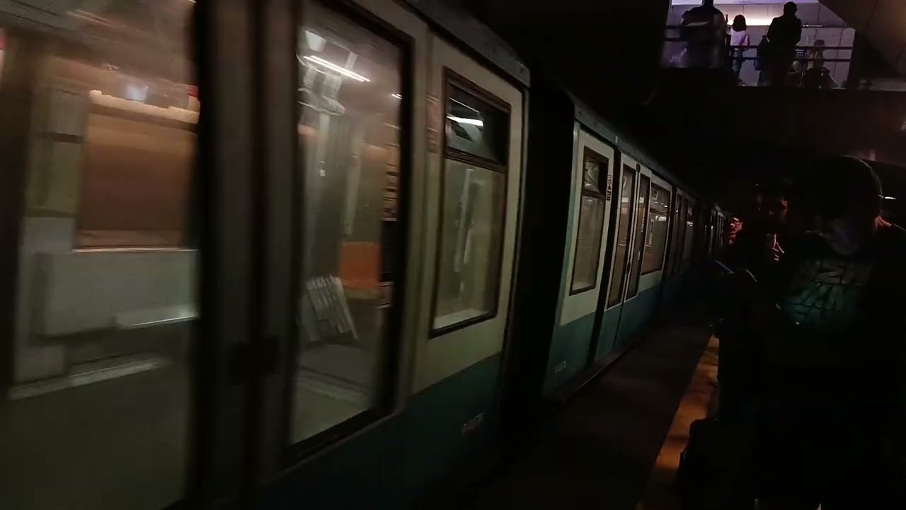 Tren Alstom NS-93 N2078 Fuera De Servicio x Estación Manquehue L1