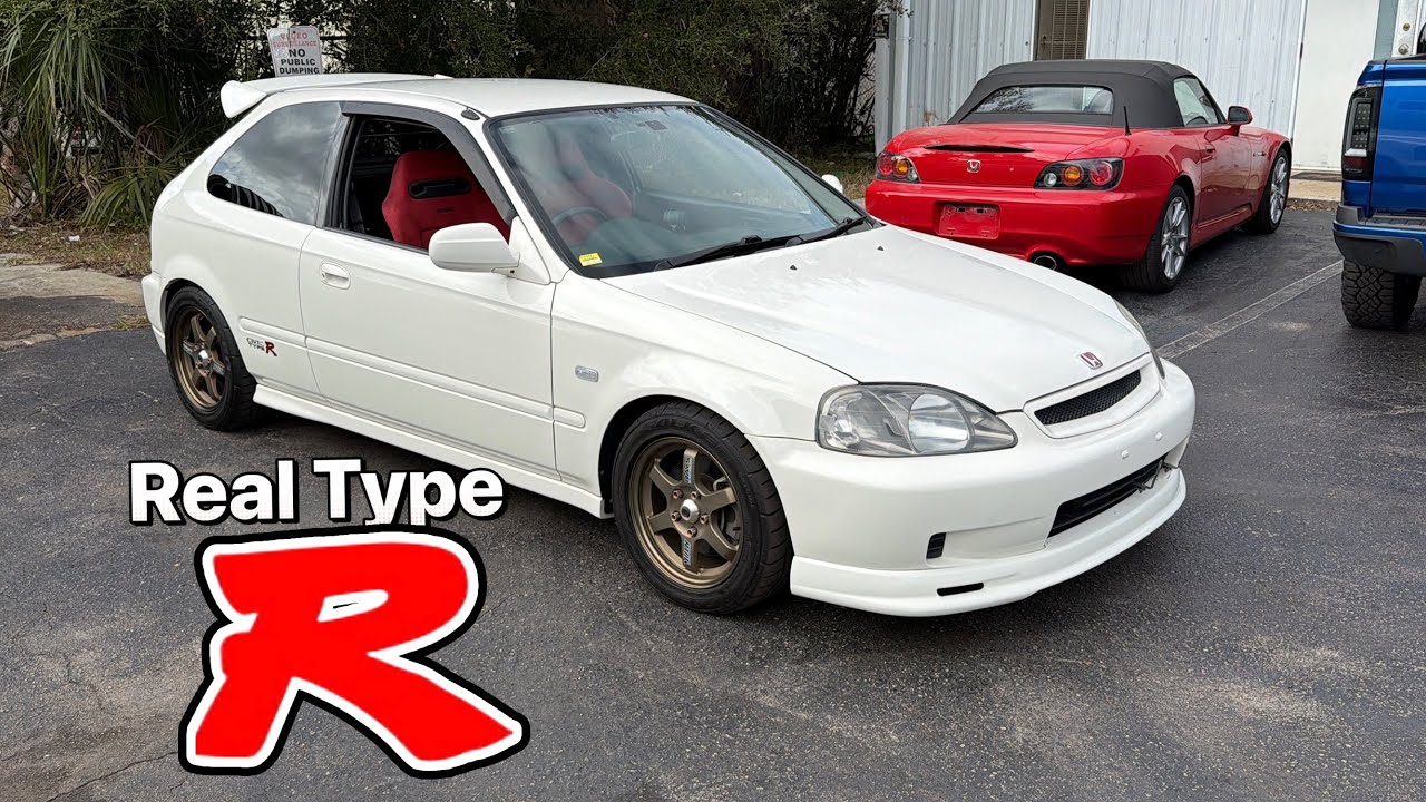 JDM Civic Type R, EK9 в улучшенном состоянии