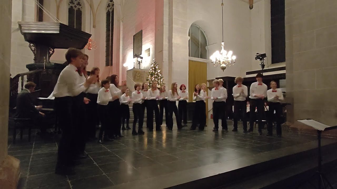 Hail holy queen van M. Shaiman door Zangschool Utrecht 