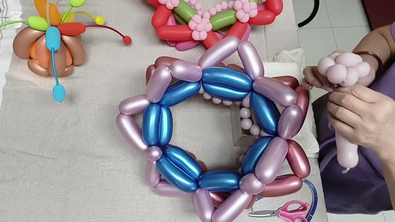 DIY Balloon .2 in one mistletoe and crown 👑 DIY  2 🈴 1墙面装饰花环，头饰花环🫅🏻