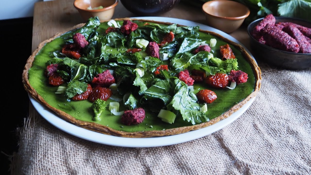 Raw Vegan Pizza con rawssiccia e Friarielli - Pizza vegana crudista salsiccia e friarielli