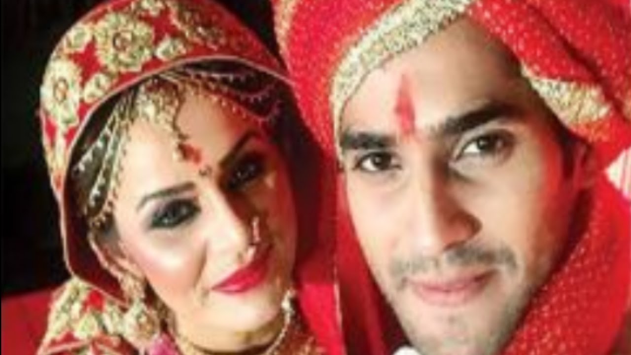 Mitika Sharma & Mandar Jadhav To HONEYMOON In Europe !