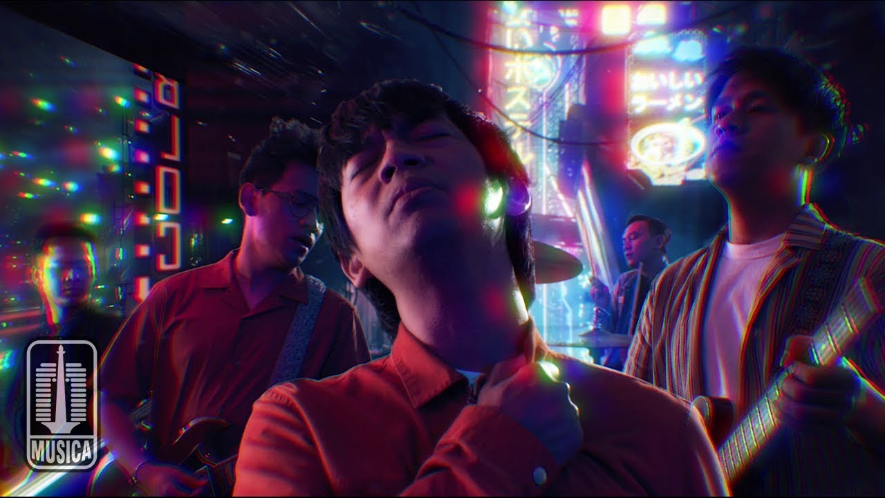 D'MASIV - Kala Sang Surya Tenggelam (Official Music Video)