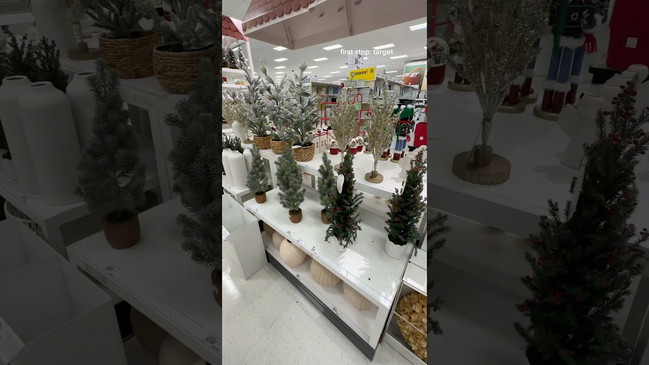 shop with me for christmas decor!🧦 #christmasdecor #christmasshopping #shopping #shopwithme #target