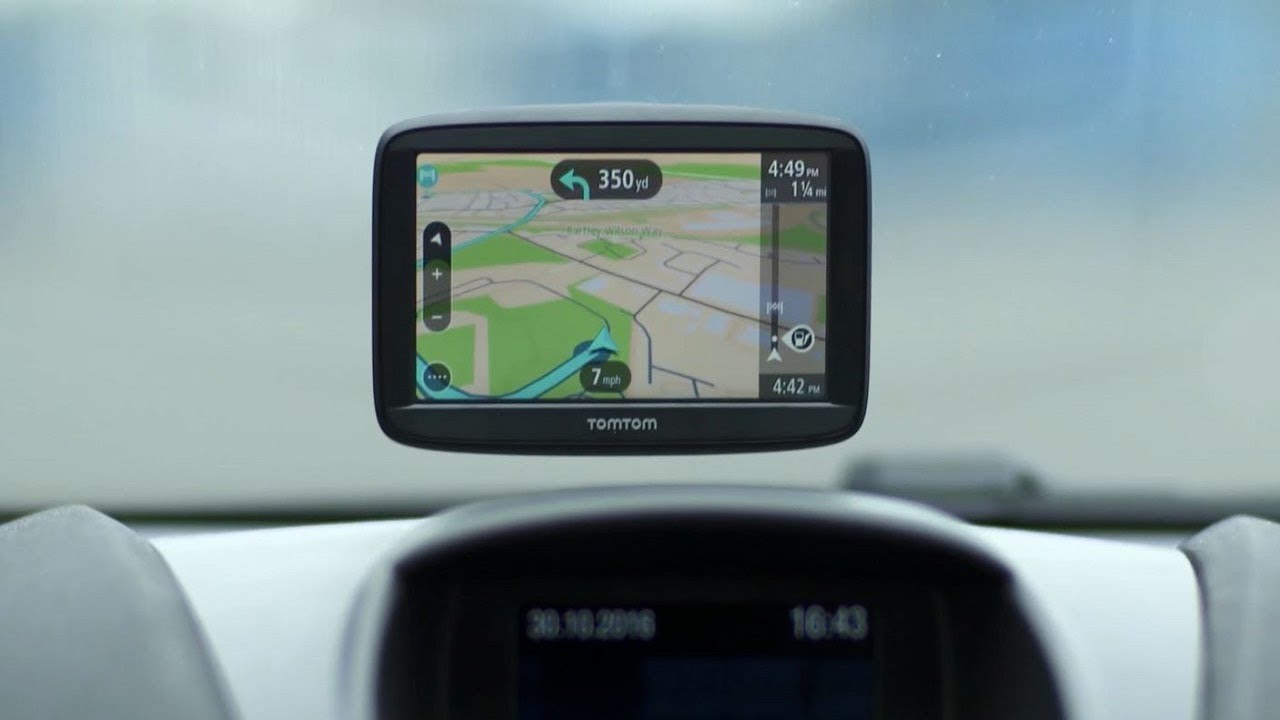 How to drive with a satnav - Top tips from the AA Driving School, in association with TomTom