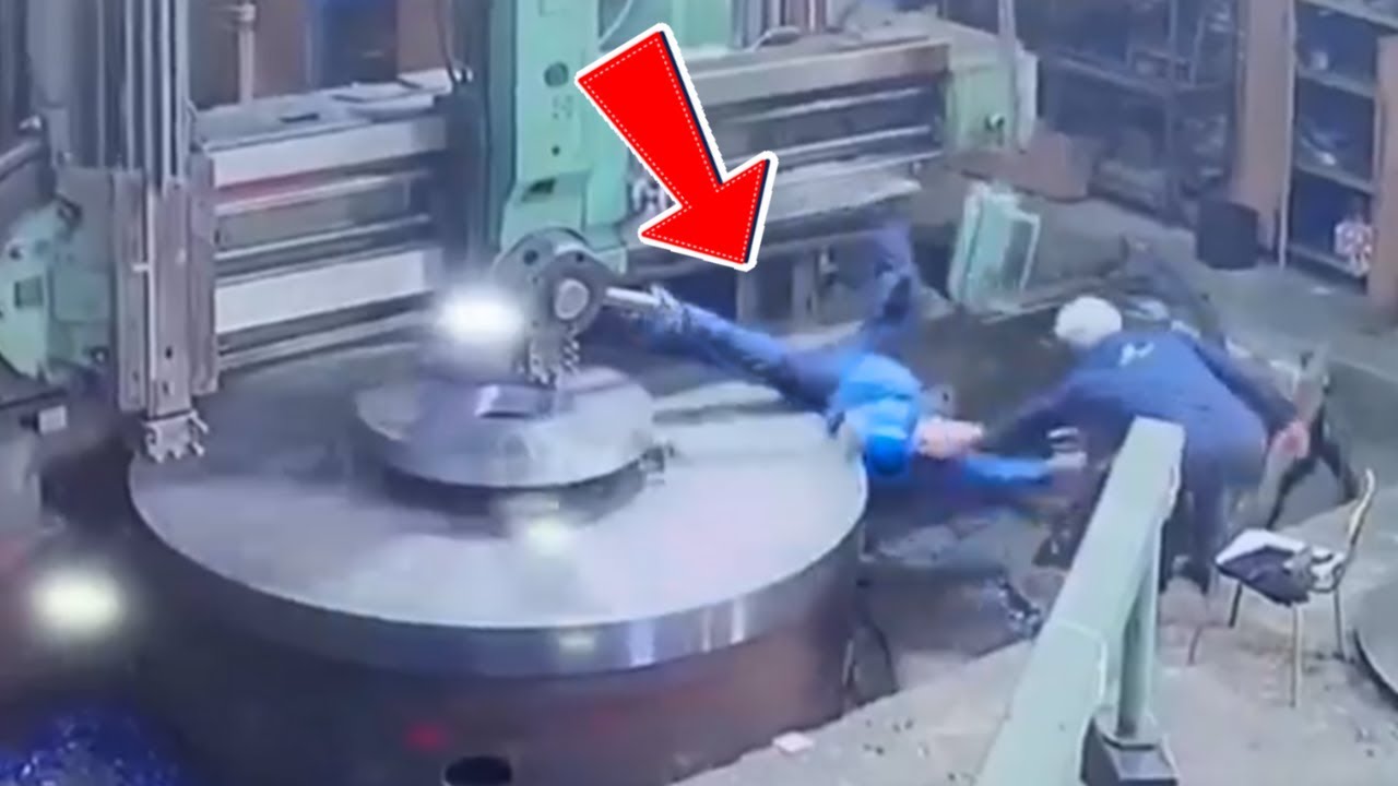 😱FACTORY WORK ACCIDENT