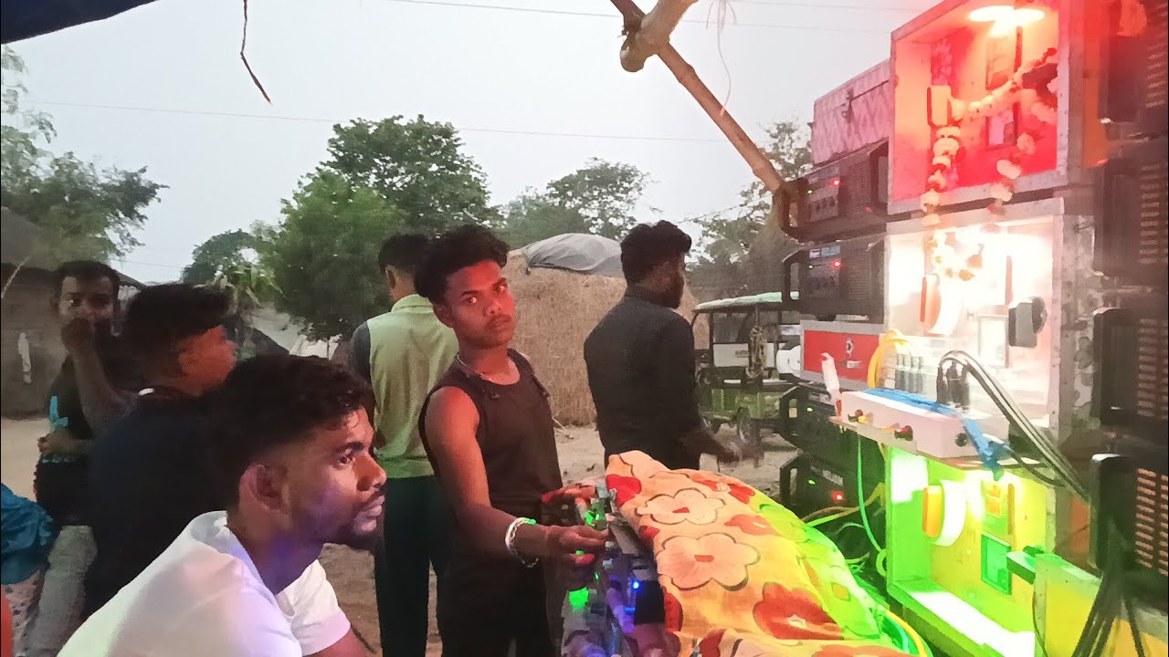 সাউন্ড সেন্টার মোজাম 😱 পিরু ভাই বাজাচ্ছে ভিডিওটা দেখতে থাকো বন্ধুরা
