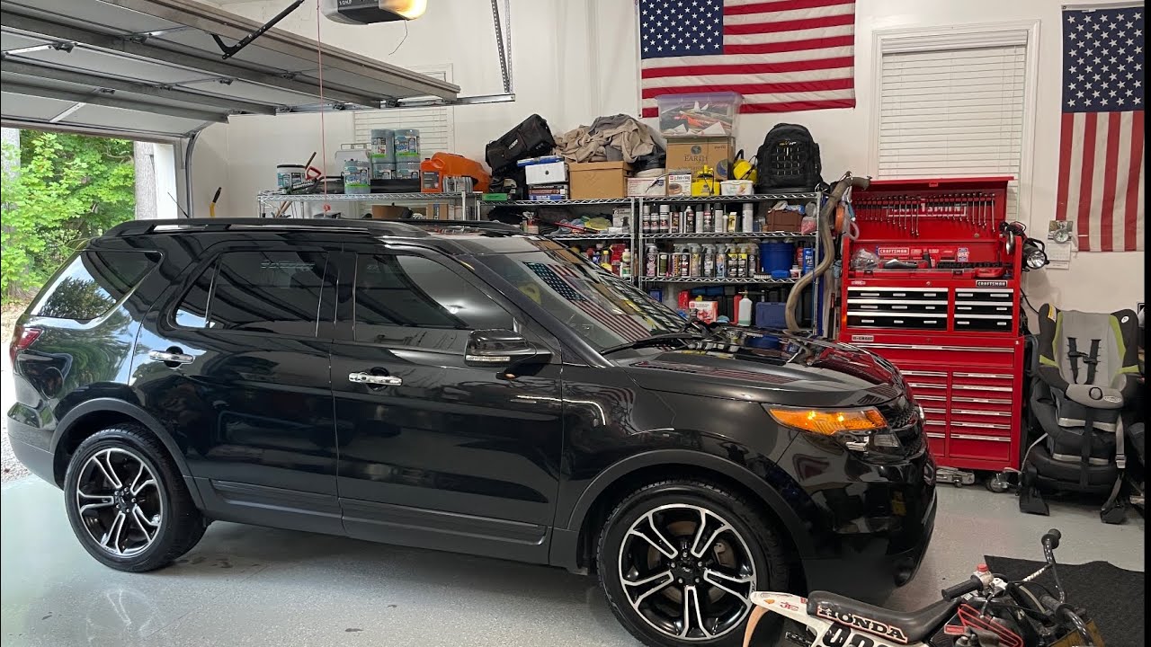 Замена передней колодки и ротора Ford Explorer Sport 2014 года.