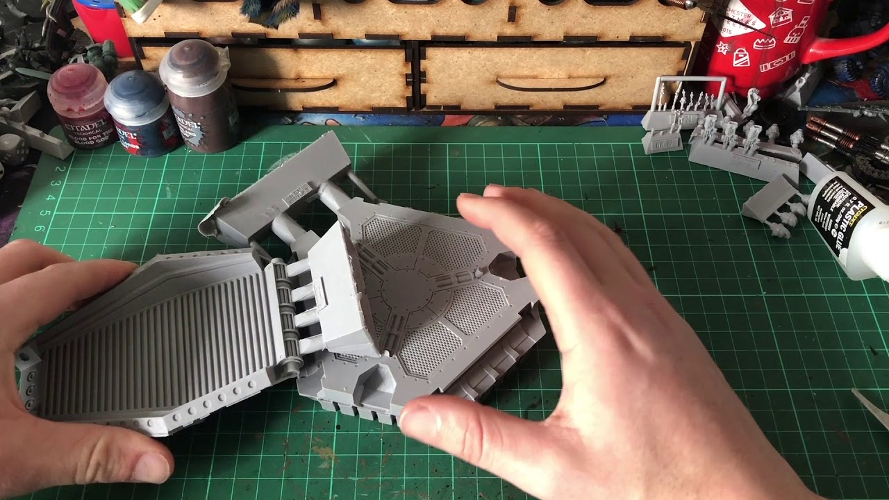 Legion Dreadnought Drop Pod unboxing