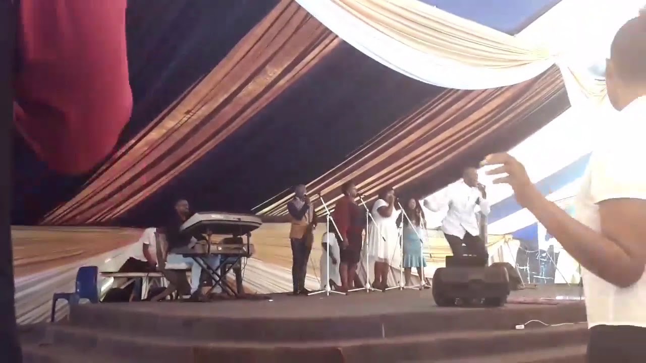 Tholakele Mkiwane - Alikho igama