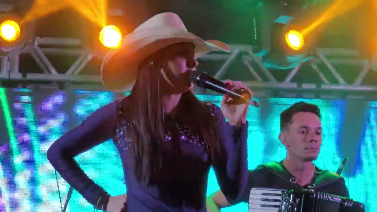 Abertura show de Ana Castela