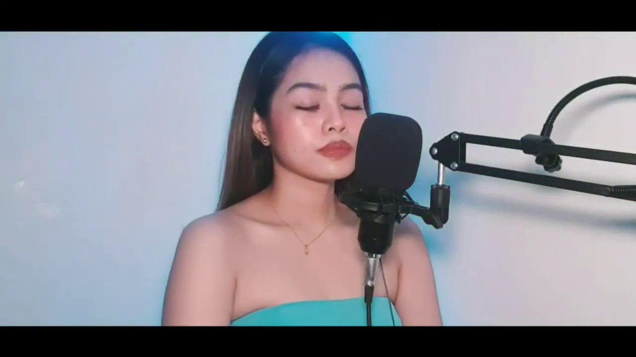 Christmas Song Hugot (Denise Barbacena)