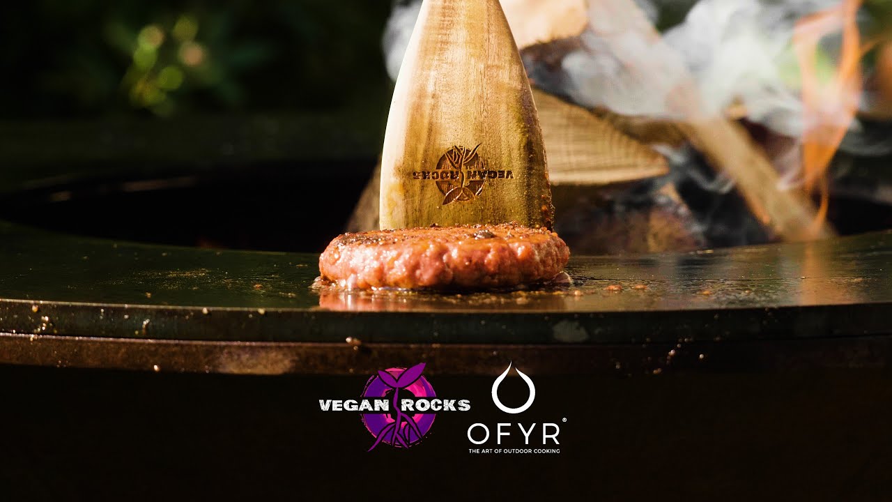 Vegane Grill-Rezepte by Veganrocks auf dem Ofyr: Grillierte Auberginen und Blumenkohlsteak