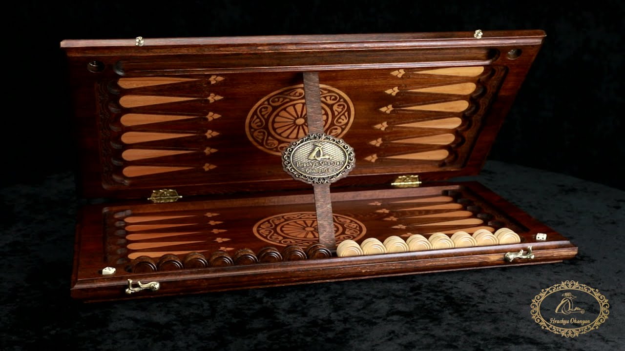 Backgammon with smooth surface
