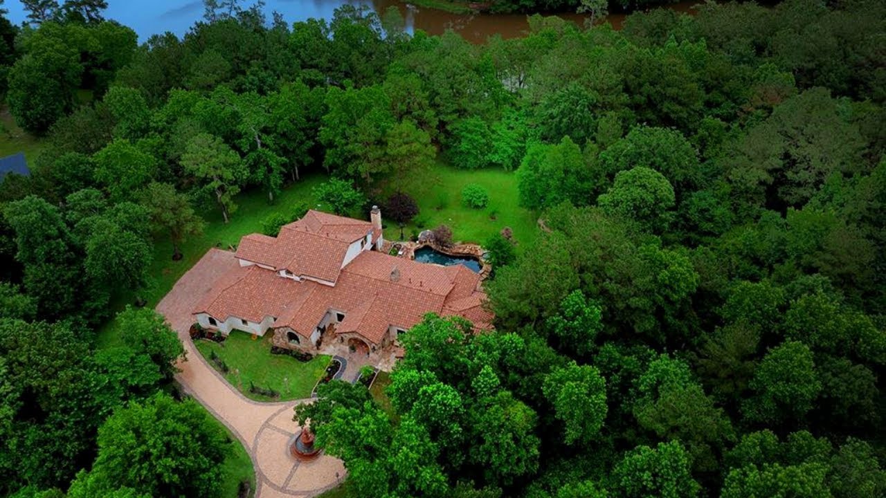 2426 Blue Lake Dr, The Woodlands