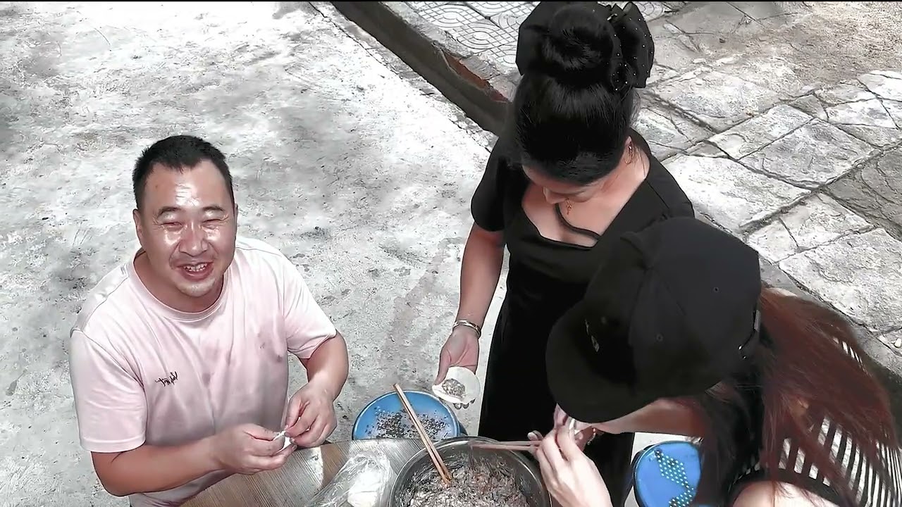 玉平这个贪吃嘴、为了吃饺子动作都跳圆了！说话差点挨揍了！ #包水饺 #2023新农人计划 #三农