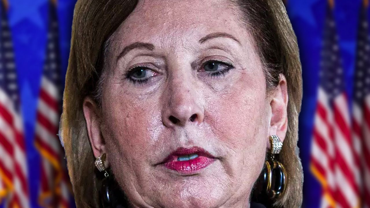 Former White House Ethics Lawyer Says Sidney Powell Should Be Charged With Fraud