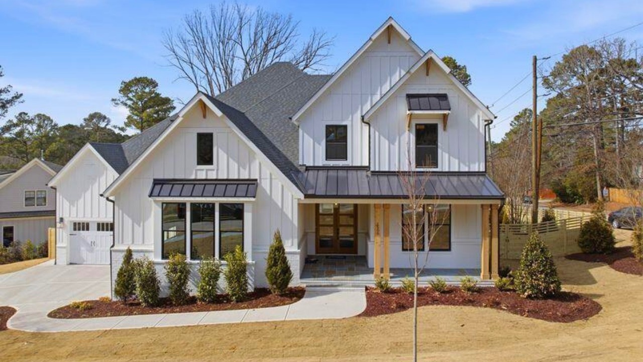 TOUR a $2.05M North Hills Luxury Home | Raleigh, NC Real Estate | REESE JAHOO TOURS