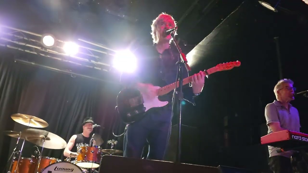 Nada Surf - Always Love Live at Ottobar 5&bull;5&bull;2025