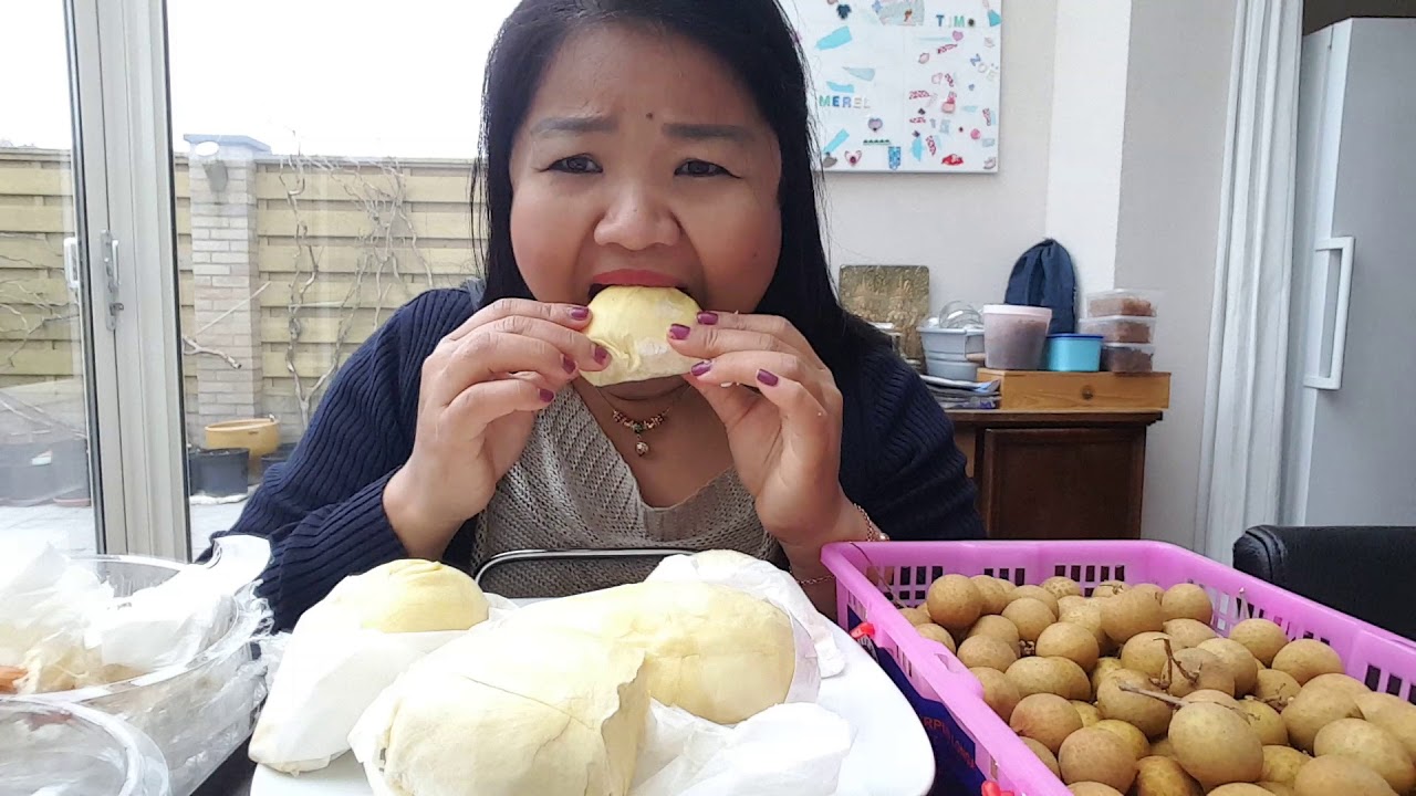 กินทุเรียนพร้อมลำไย? Eating Durian (คุยทำไมเป็นคนมั่นจังไม่ค่อยฟังใครๆ)