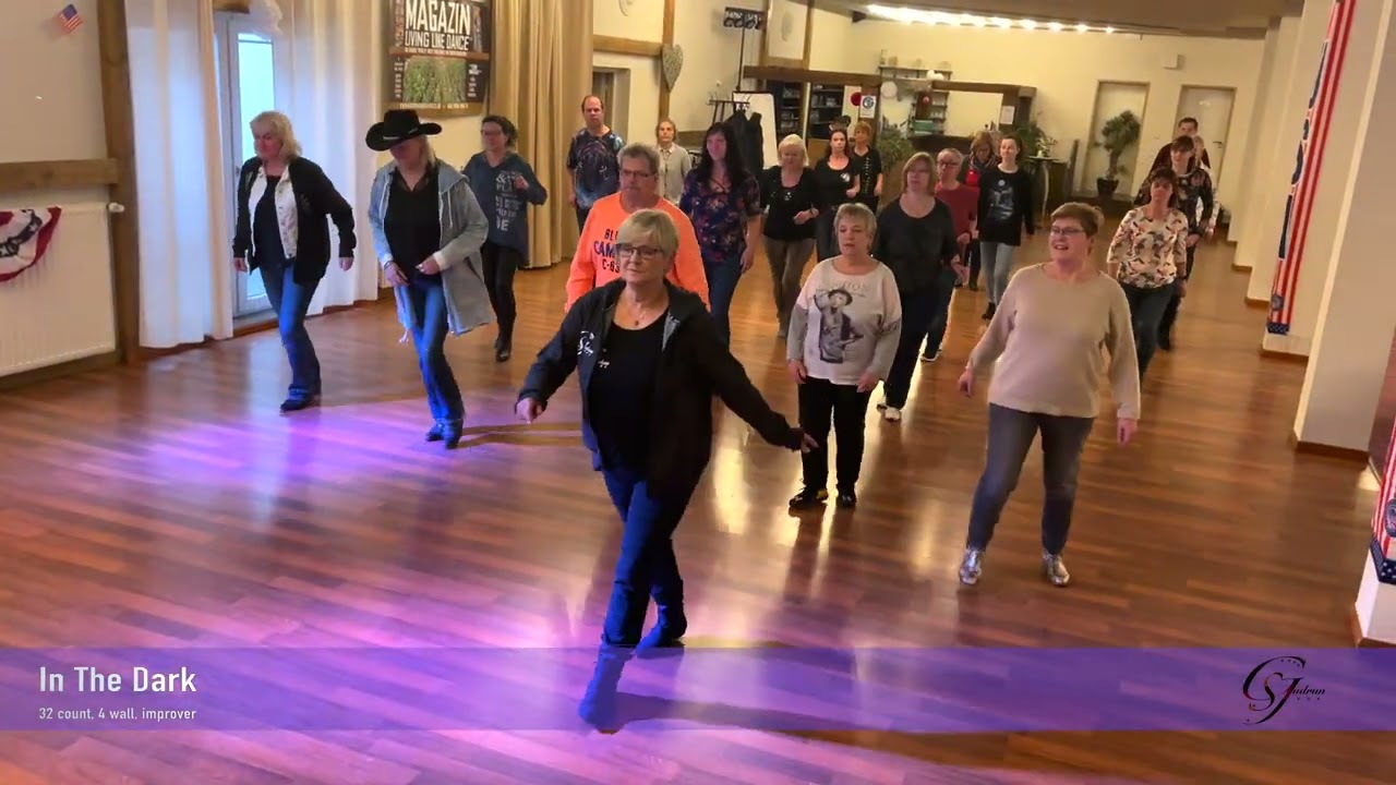 IN THE DARK - LINE DANCE (MRZ 2022)