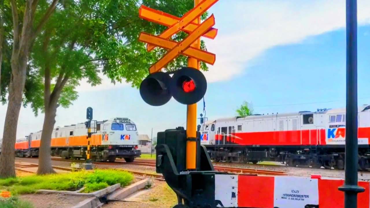 Palang ALKMAAR Dijalur Cikarang - Cikampek lampu XC nya REDUP Atau MATI 