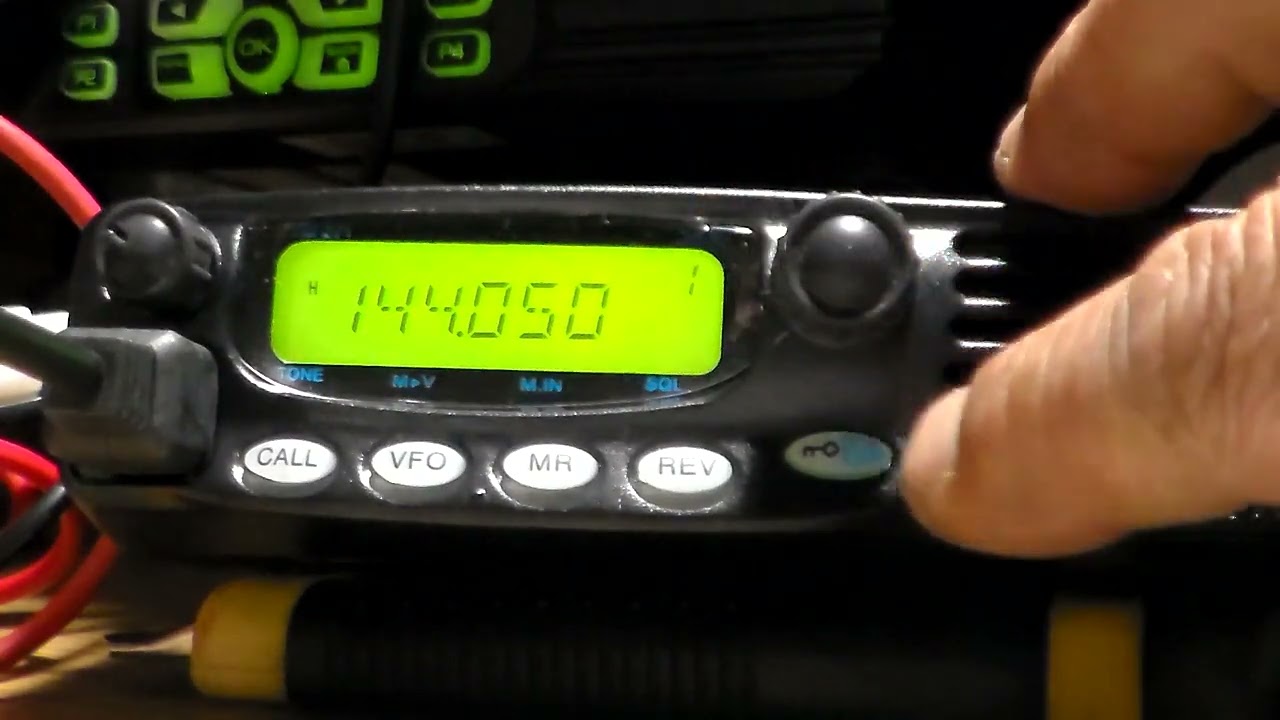 TM-271A Kenwood asignar o poner nombres a memorias.
