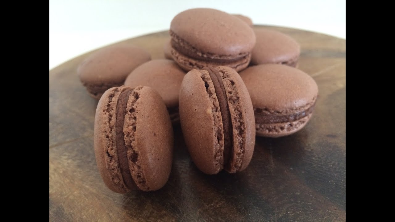 Franske macarons med chokoladesmag