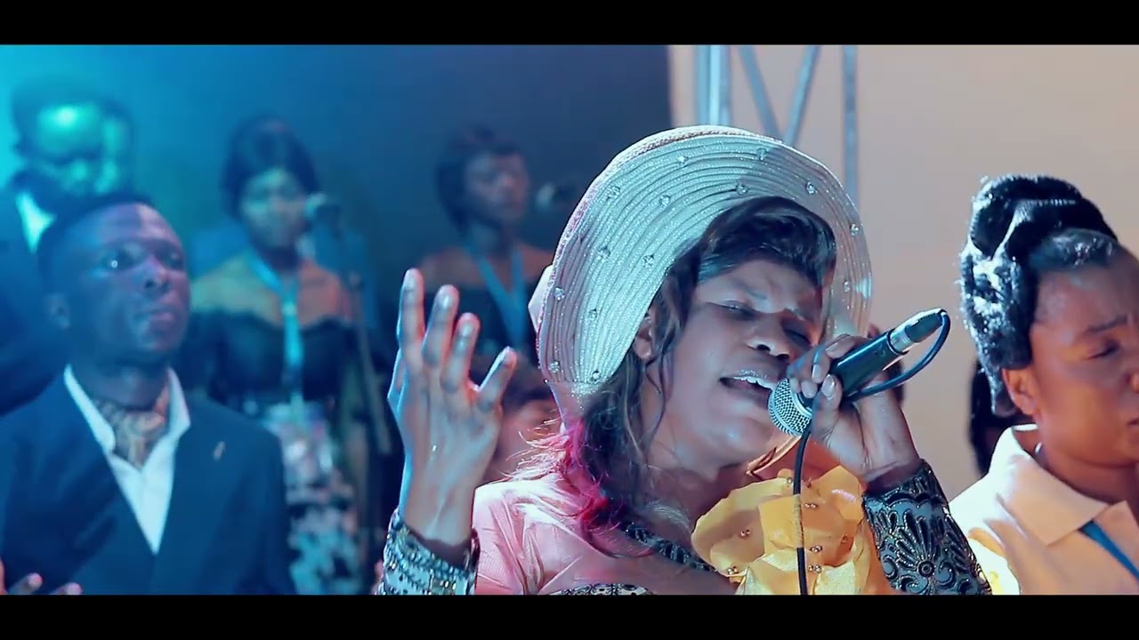 Moment d'adoration CONCERT LIVE By Clarice bulangalire 