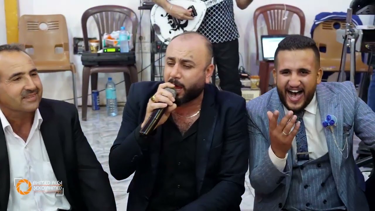 والد العريسين يظهر فرحتهُ بموواويل بزفاف ابنائه | فرج و علي | الفنان محمد كاكلو
