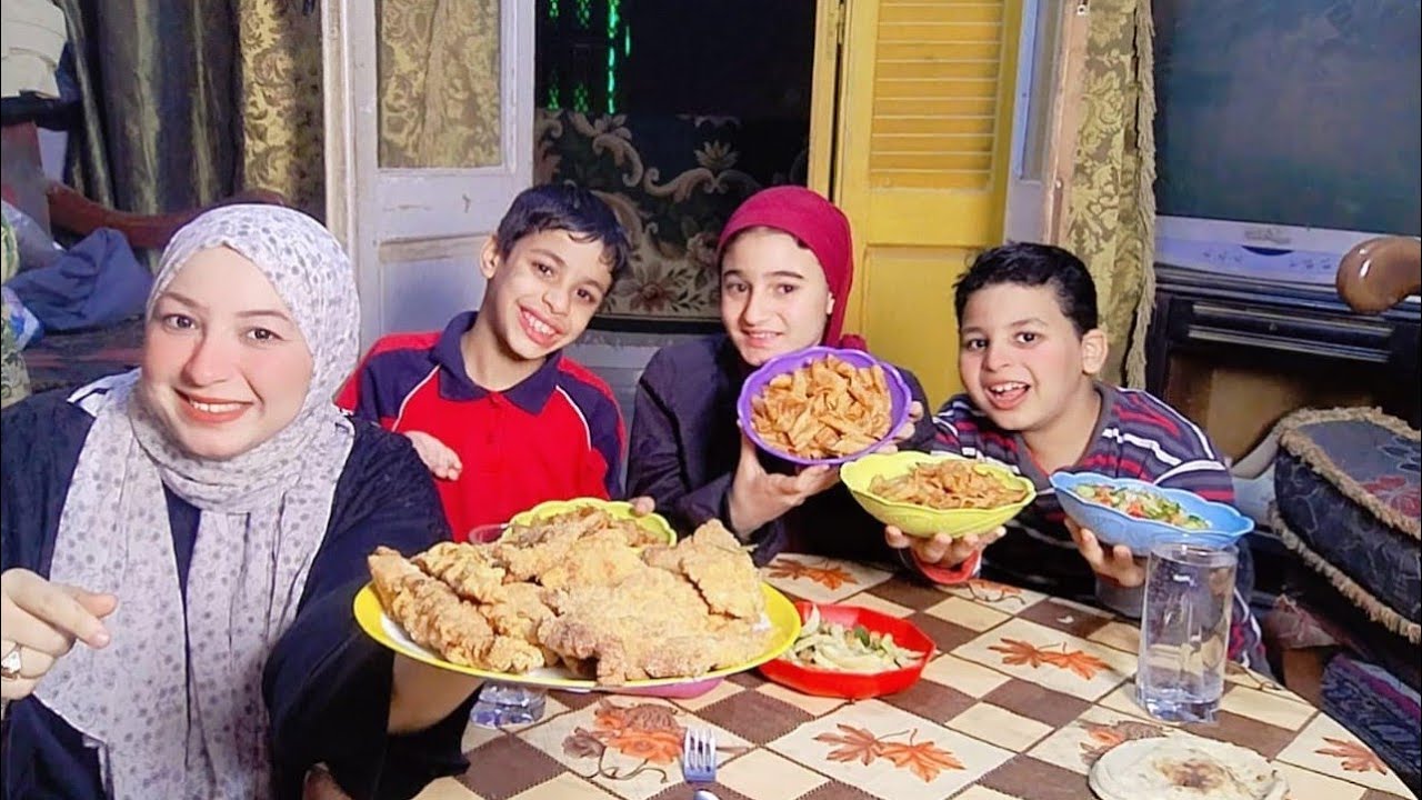 غدانا انا واولادي علي المكرونه الفرن والبانيه والاستربس والسلطه وضحك مع اولادي صل على سيدنا محمد 