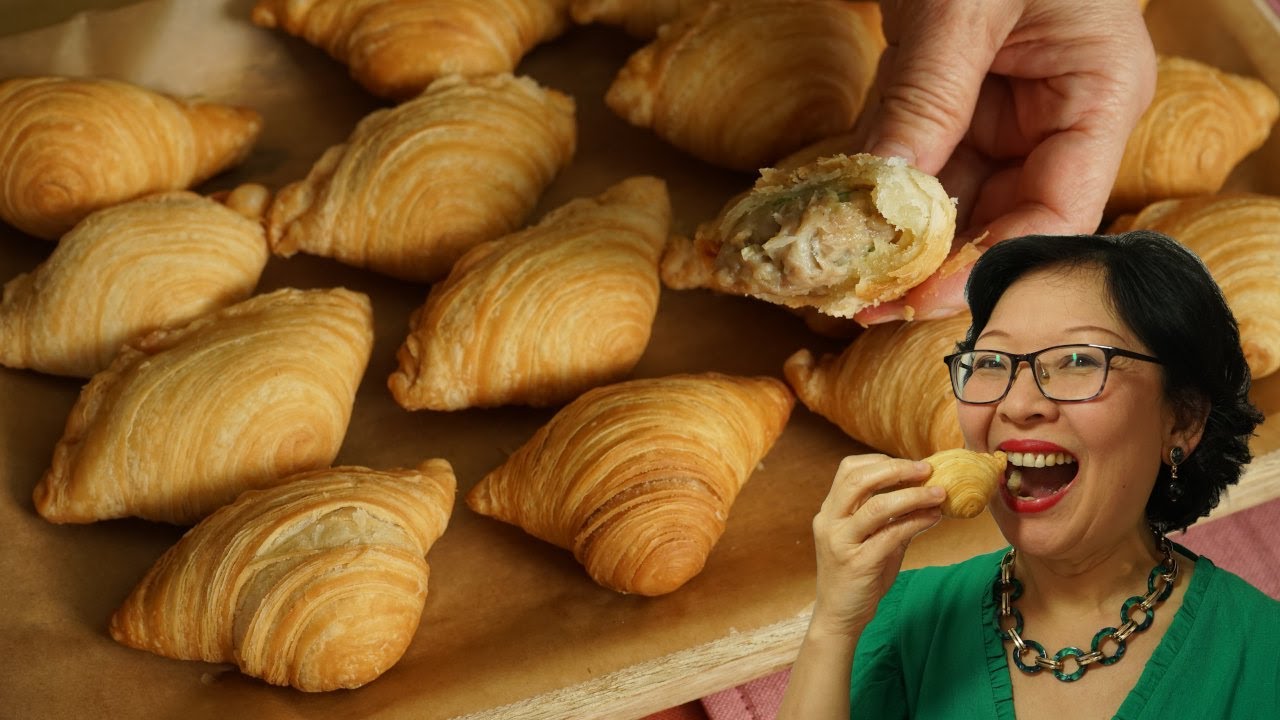 Pâtés chauds au poulet en pâte feuilletée enroulée en spirale - recette étonnante et festive
