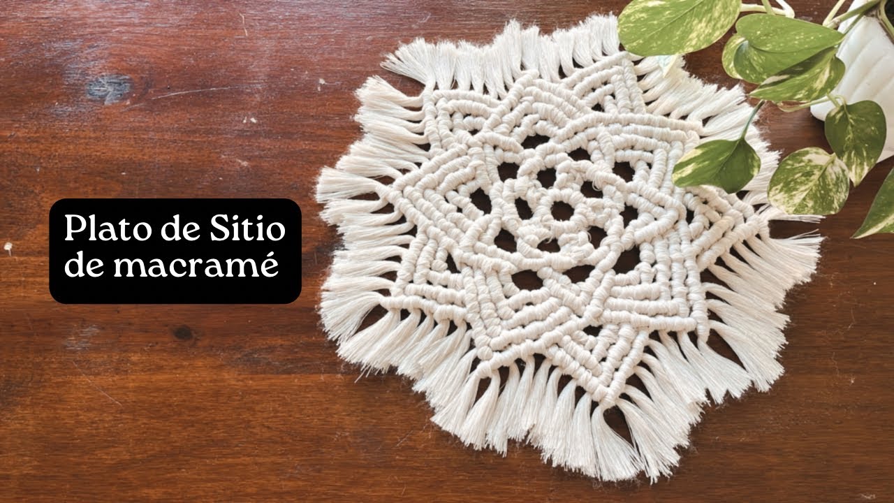 Plato de sitio de macramé (patrón con Nudo Plano y Nudo Festón)