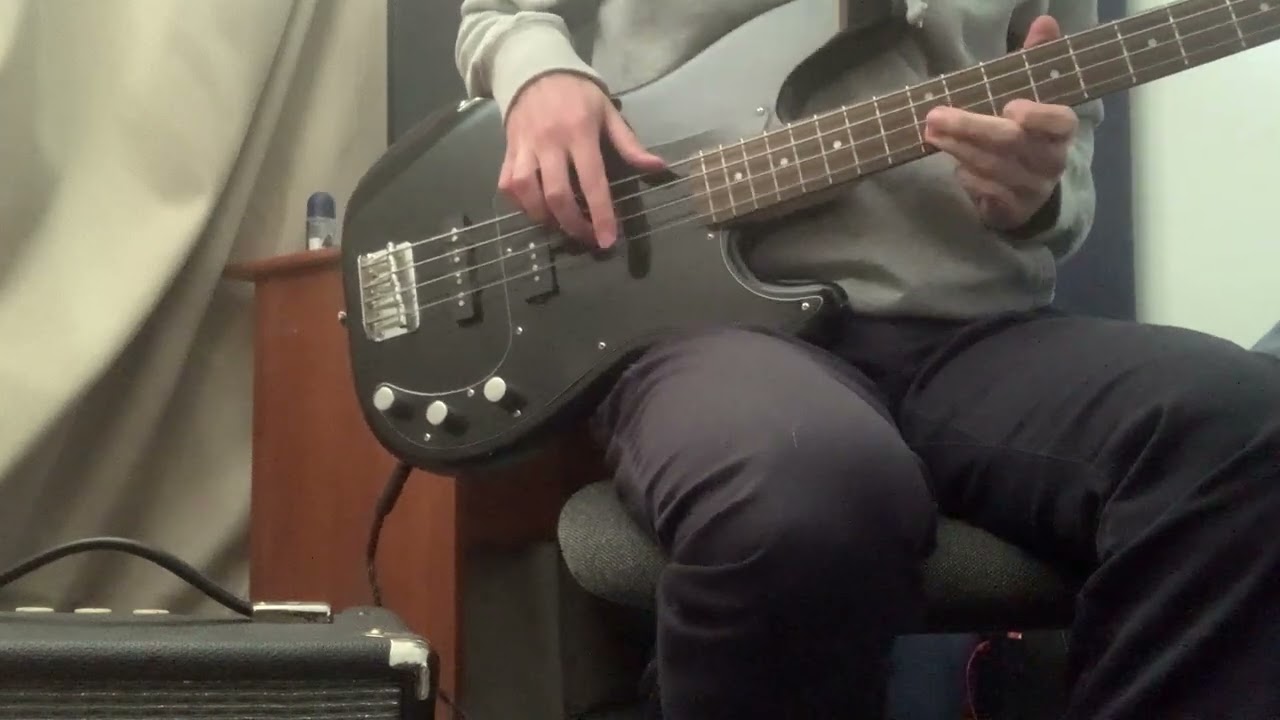 Fender Squier bass + Fender Rumble 15