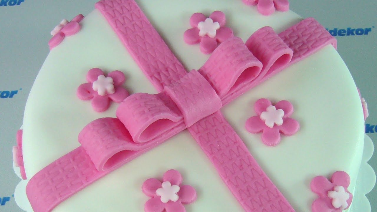 Cake bow tutorial (Dort s mašlí)