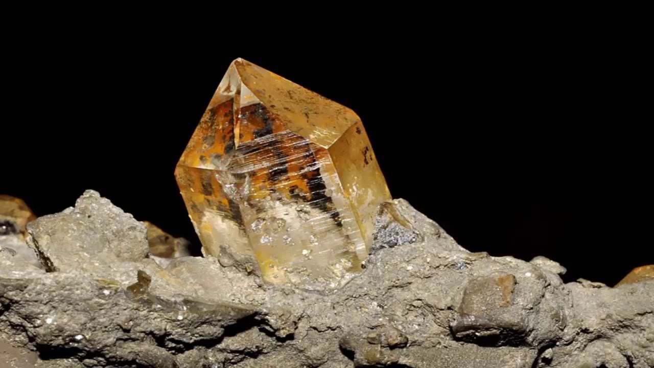 What is citrine stone good for?