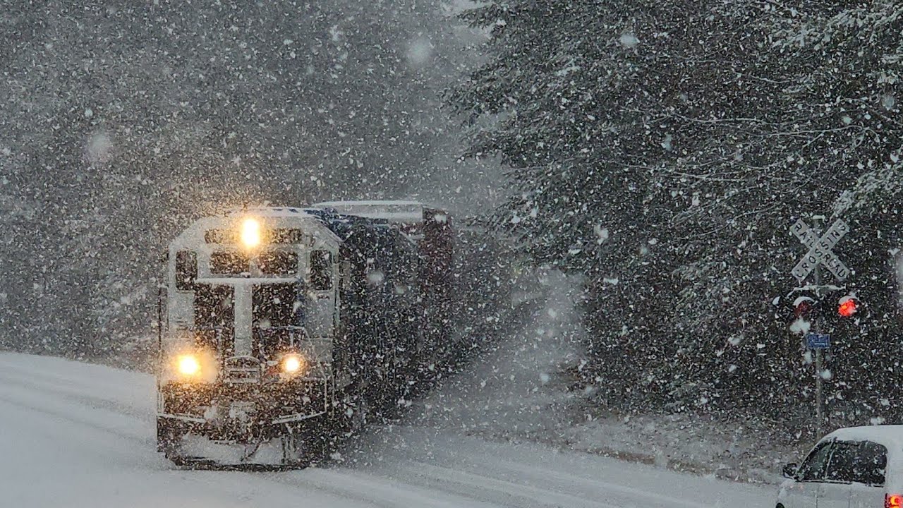 Mass central PA-2 dashing through the snow.