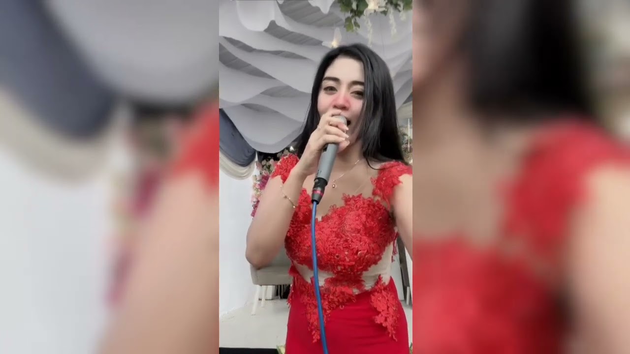 YANTI MAHARDIKA MERAH MERONA JOSS SIANG INI ADA JOB HAJATAN CAH