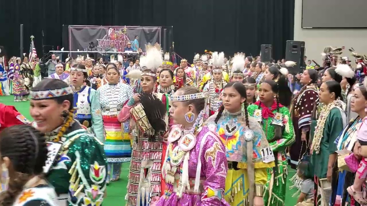 Four Bears Powwow 2024, Saturday Afternoon,  Grand Entry... JAZZY!!!