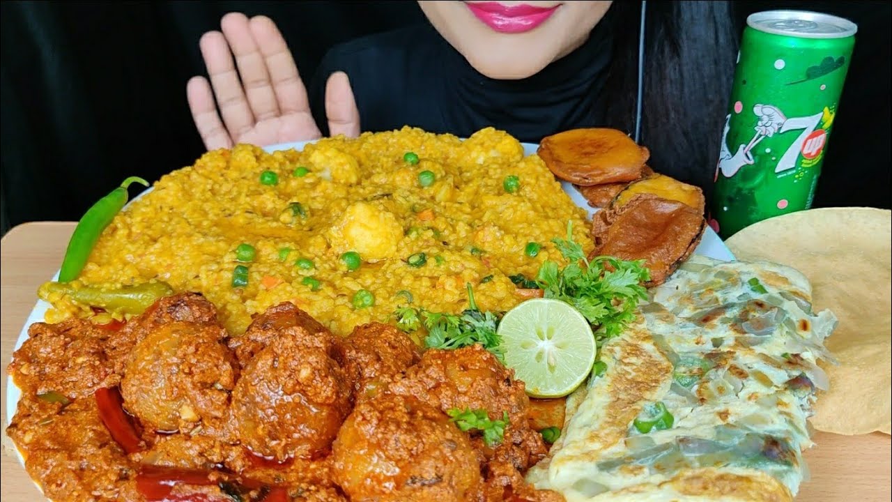 ASMR:KICHDI,ALUR DOM,OMLETTE,BEGUNI *FOOD EATING VIDEOS*
