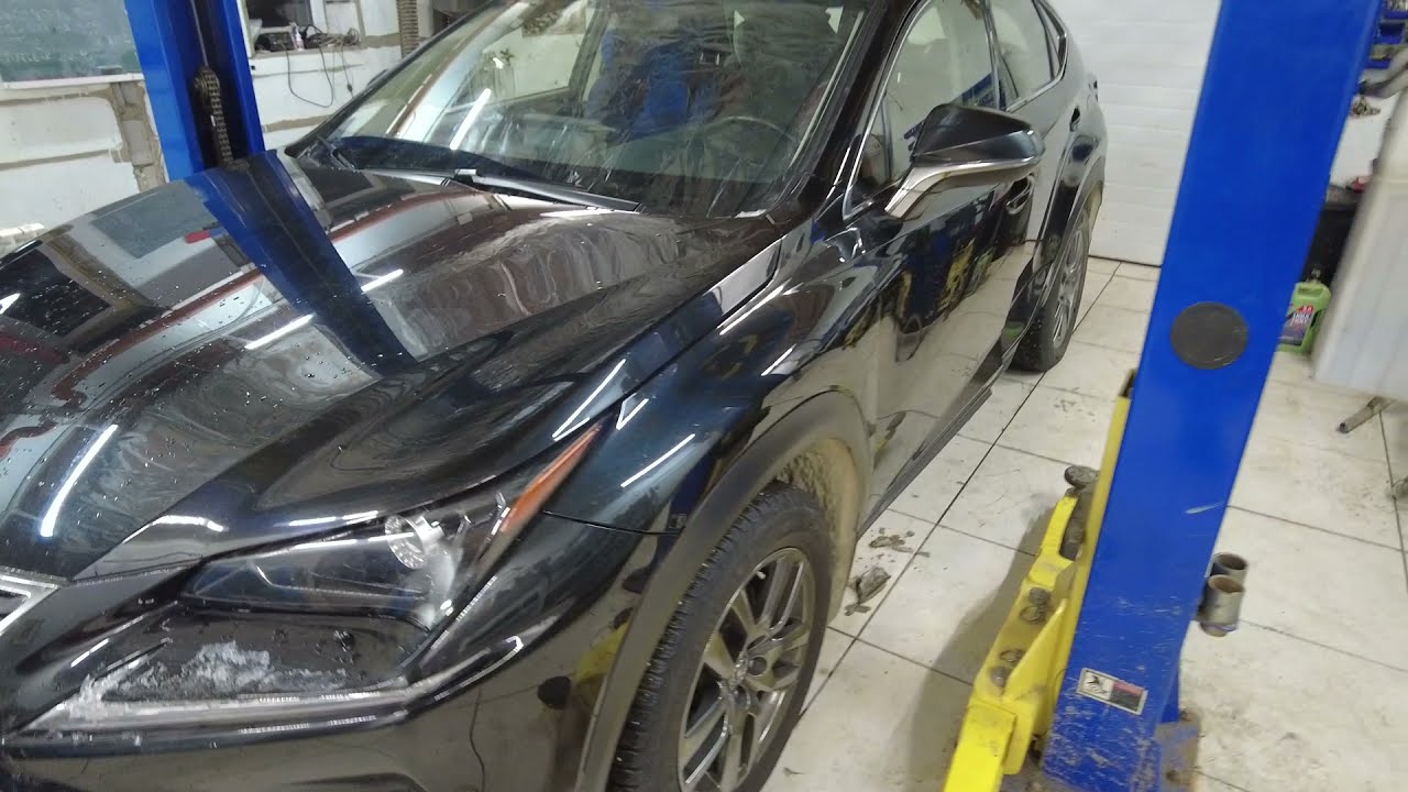 Lexus NX 300 замена масла в моторе, салонного и воздушного фильтров.