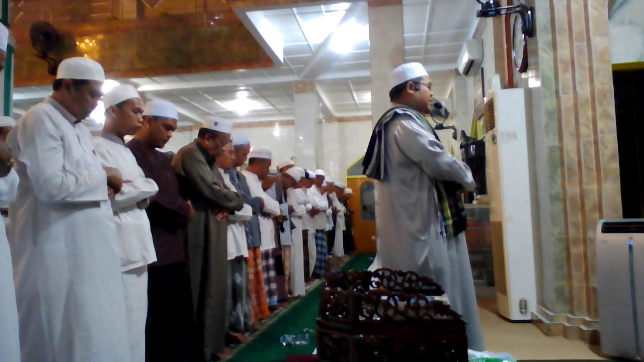 SHOLAT ISYA BERJAMAAH DI MASJID AT-TAQWA KM4,5 BANJARMASIN