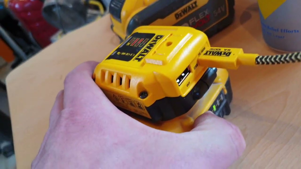 DeWalt DCB094K USB-C 100W PD Charger/Powerbank Review & Test