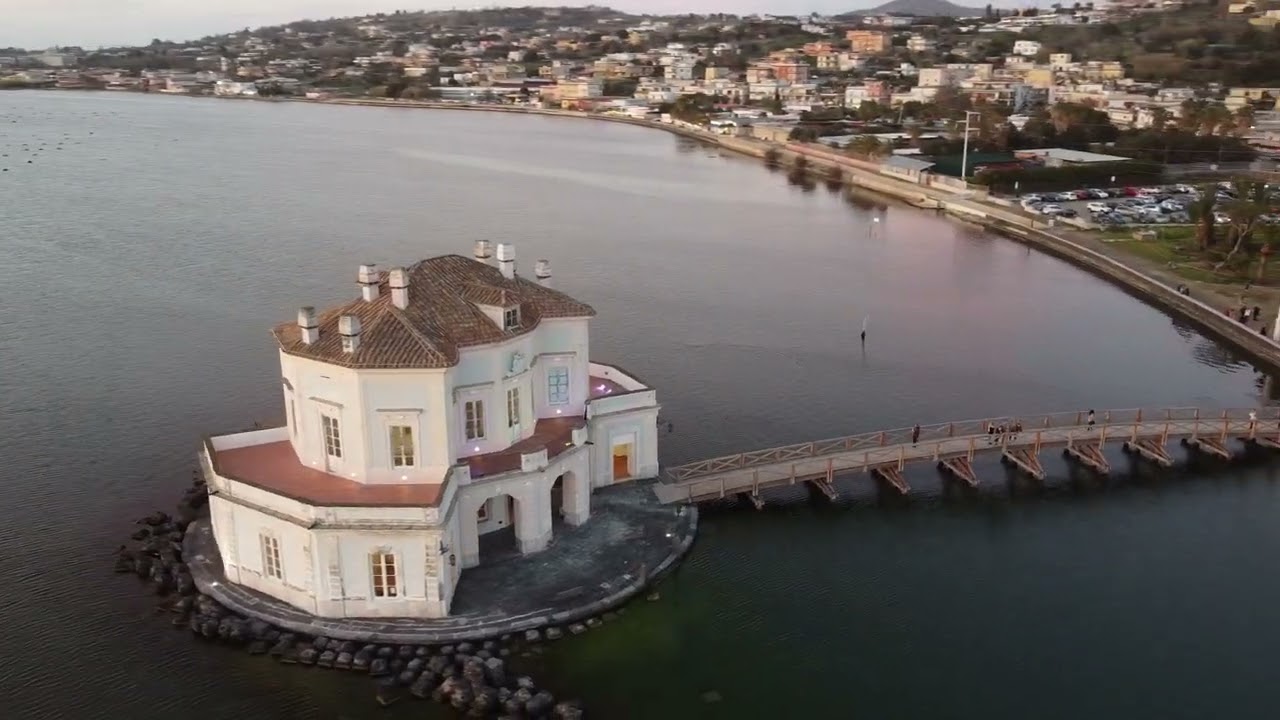 Bacoli Casina Vanvitelliana sul lago DJI 0263 Napoli Campania drone