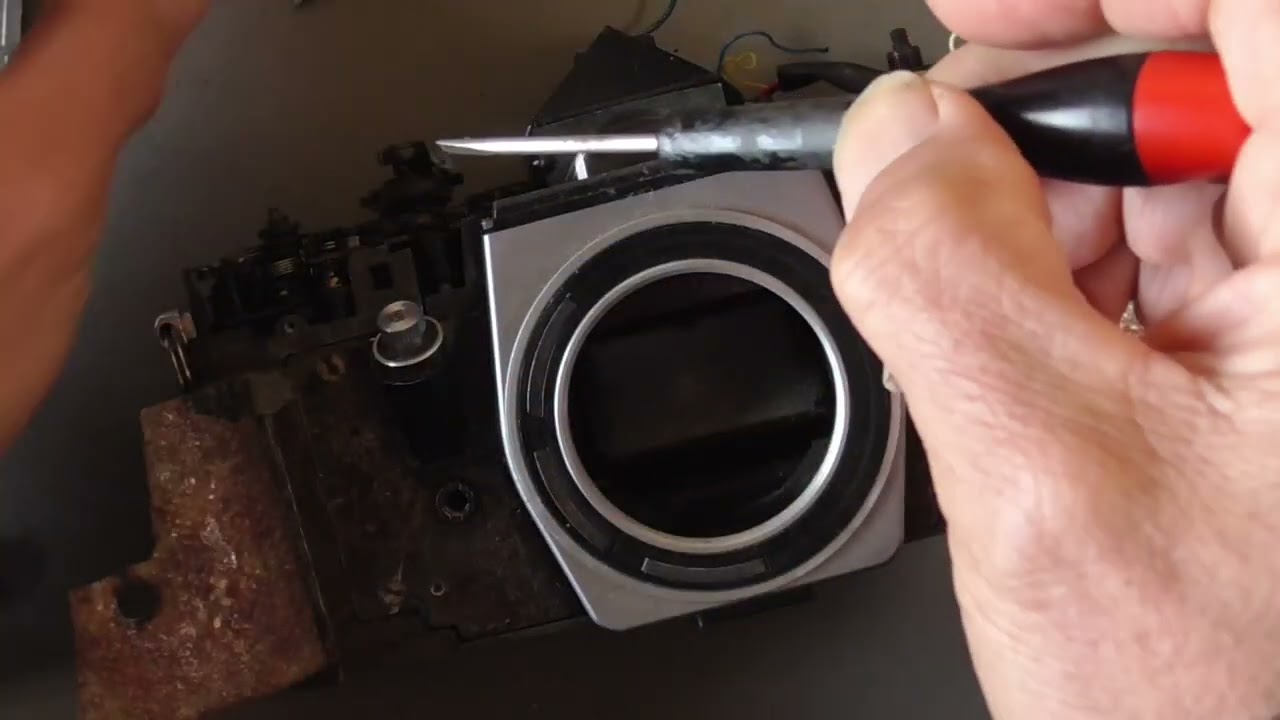 Praktica MTL PLC mirror  cage removal