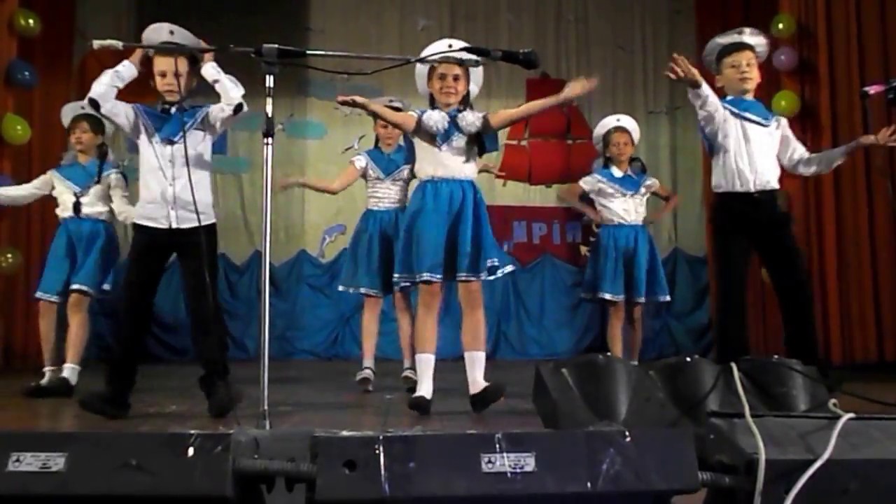 На палубі матроси