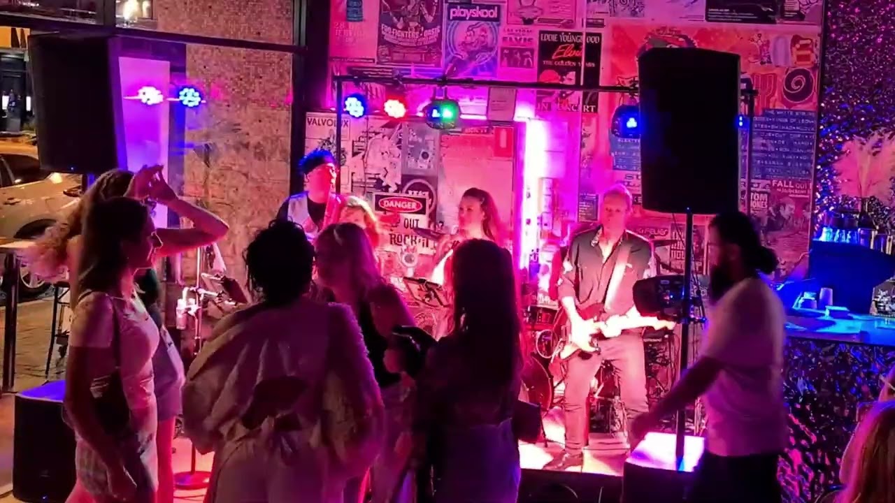Uptown Funk - Bruno Mars - EnVision live