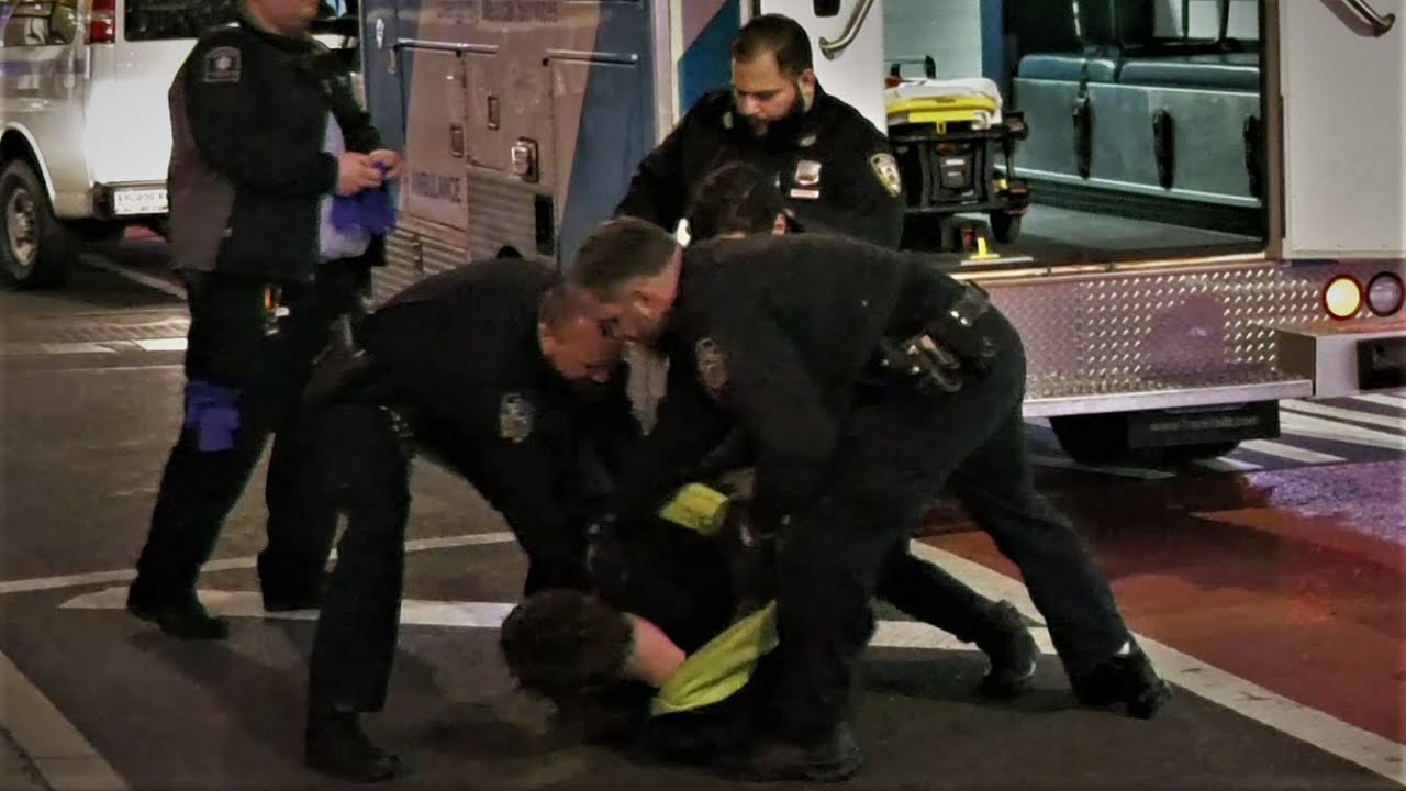 Violent EDP Tries Slashing Journalist, Gets Locked up by NYPD