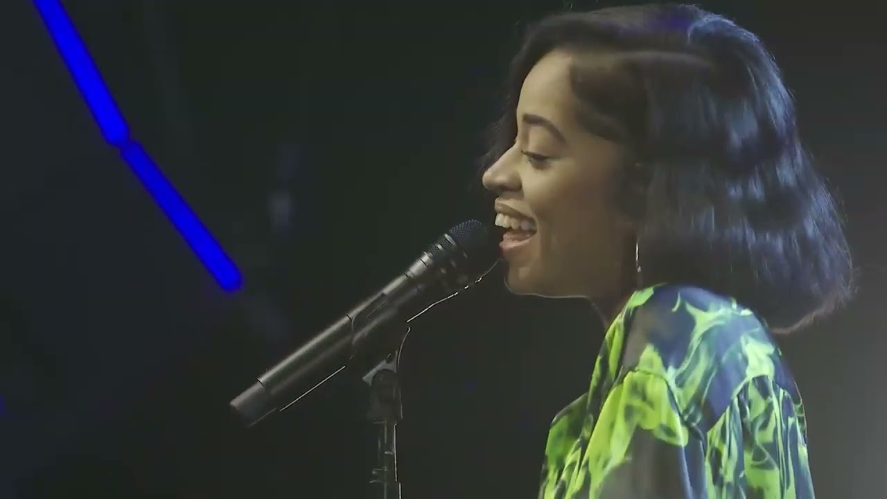 Ella Mai - 10,000 Hours (Grubhub Sound Bites Performance)